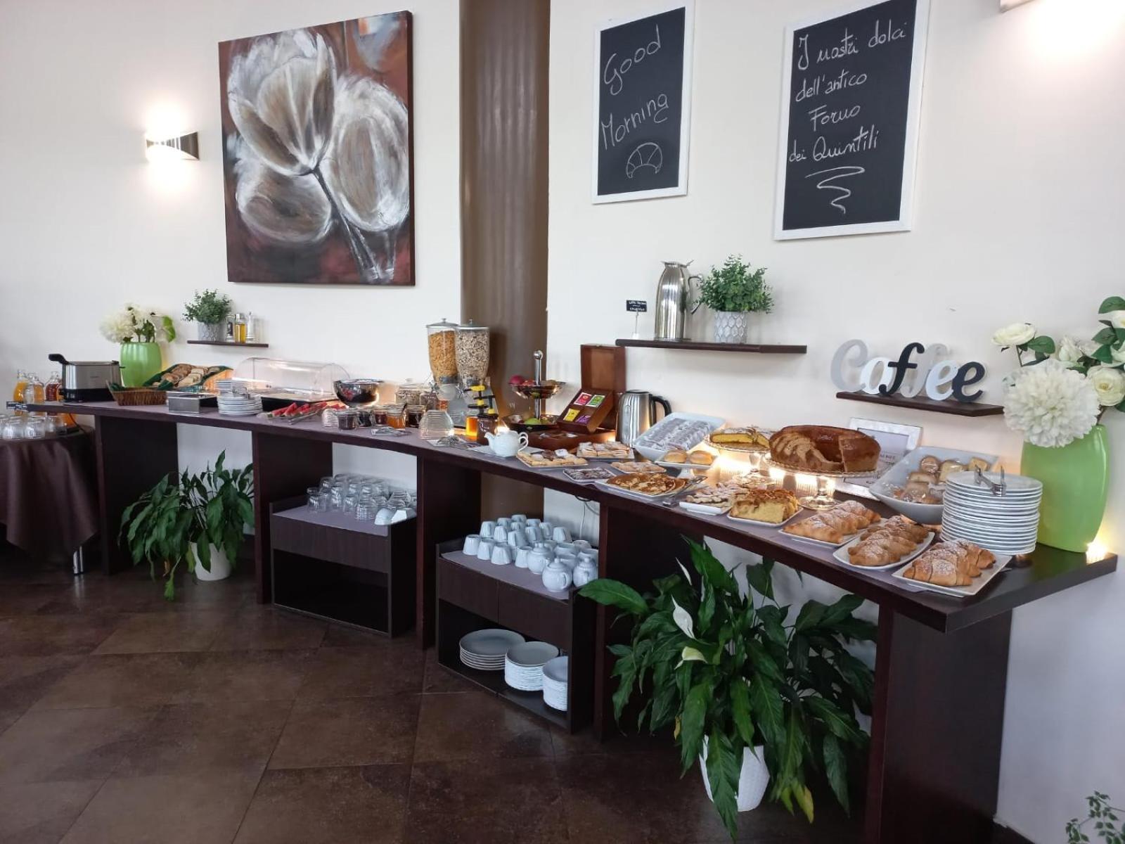 Life Sport Hotel Mentana Екстер'єр фото