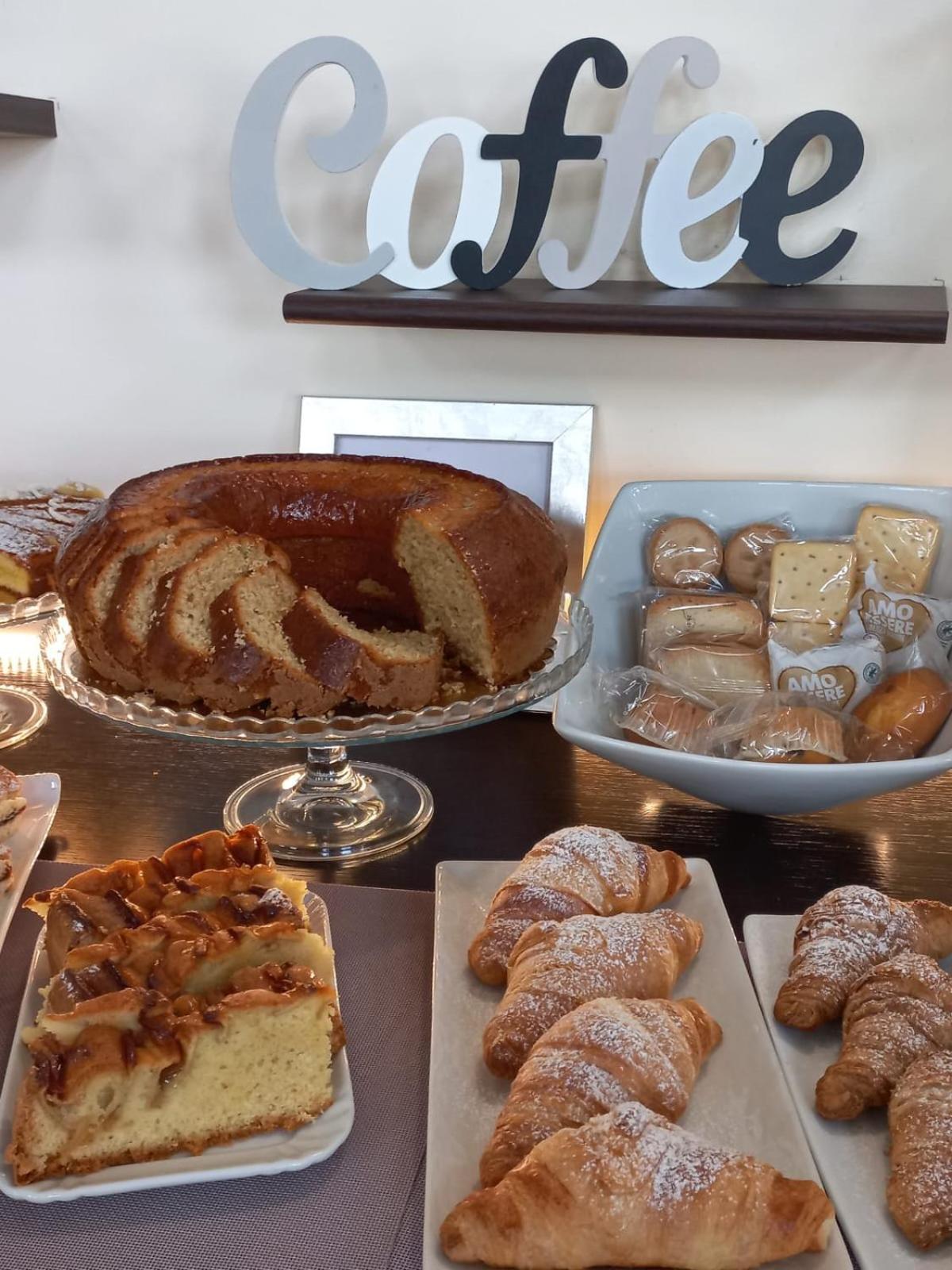 Life Sport Hotel Mentana Екстер'єр фото
